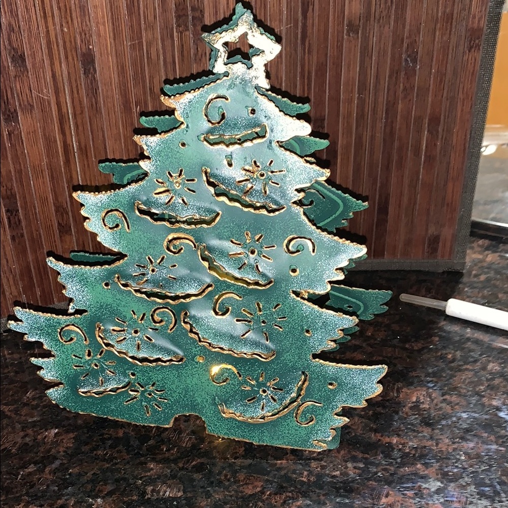 Festive Green and Gold Holiday Tree Decoration metal